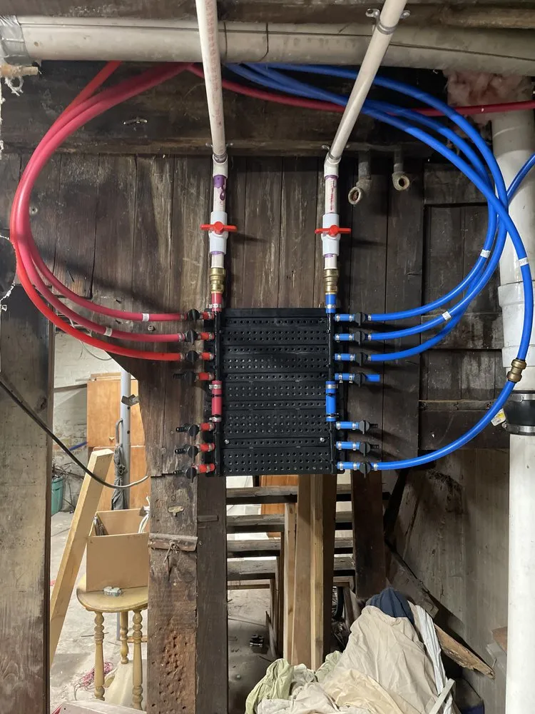 Certified electrician providing circuit breaker repair in Fort Wayne, IN - Service Solutions Intel