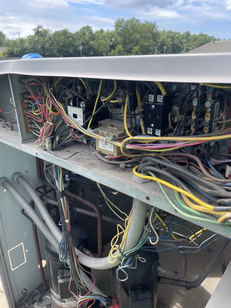 Professional electrical repair experts serving Fort Wayne, IN - Service Solutions Intel