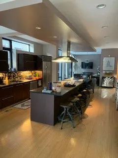 Professional electrician providing electrical repair in , 