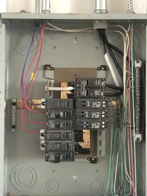 Services Electric Francisco SAE Logo