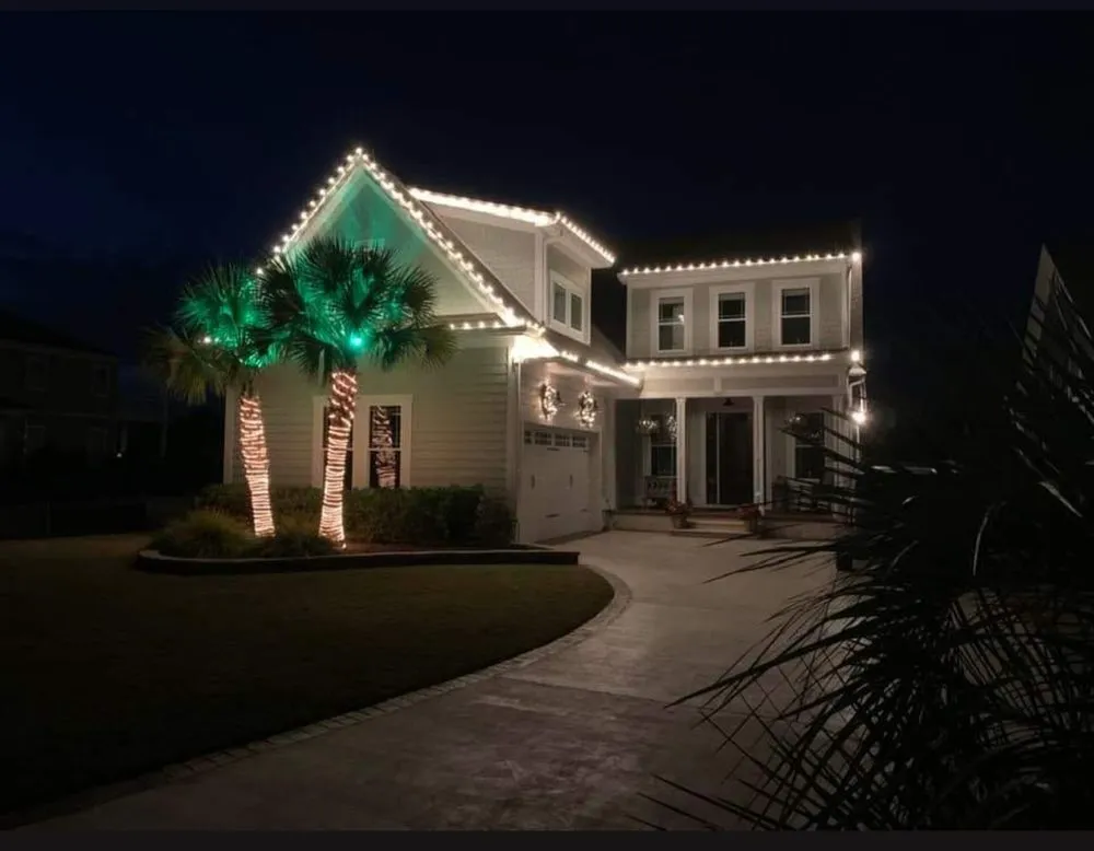 Expert electrician providing electrical repair in , 