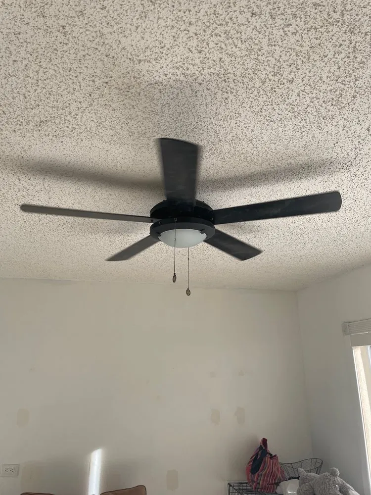 Slide of Seyer Handy Tech Solutions