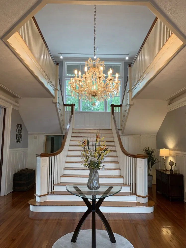 Slide of Seyer Handy Tech Solutions