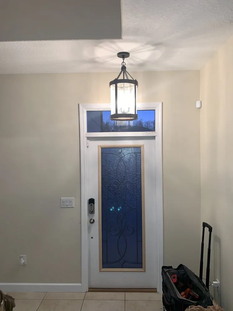 Slide of Seyer Handy Tech Solutions