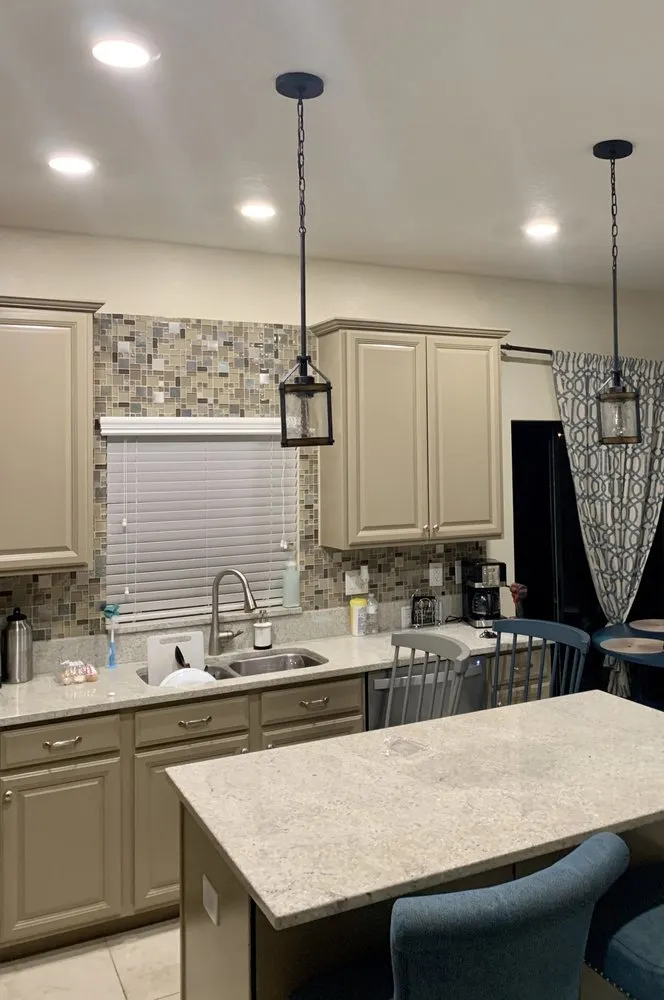 Slide of Seyer Handy Tech Solutions