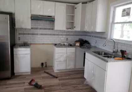 Professional electrician providing emergency electrical service in , 