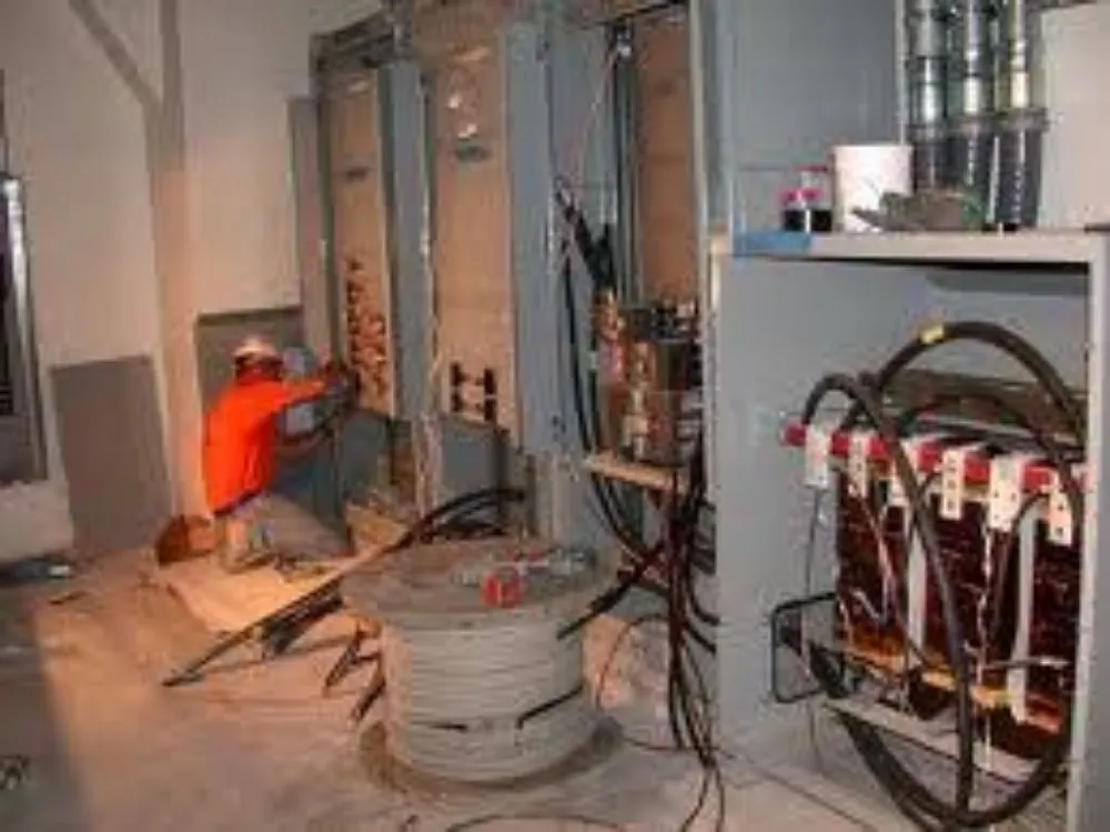 Trusted electrician providing circuit breaker repair in , 