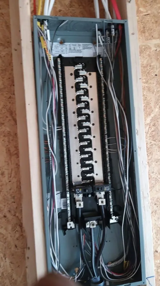 Licensed electrician providing lighting installation in , 