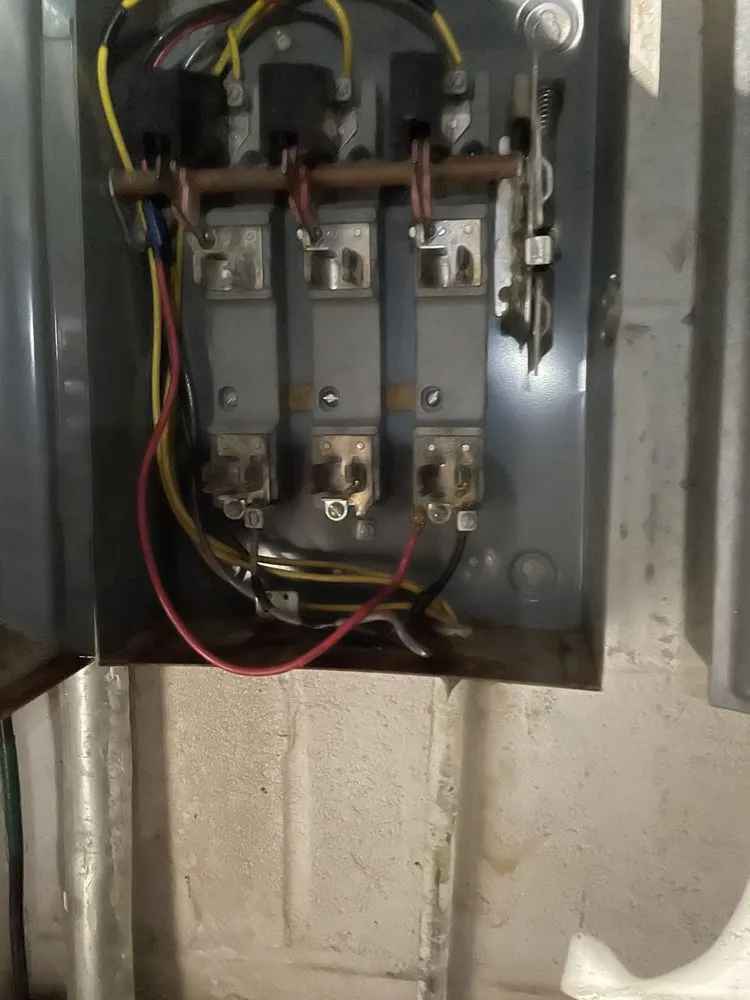 Affordable lighting installation service in ,  - Shadow Bandz Electric