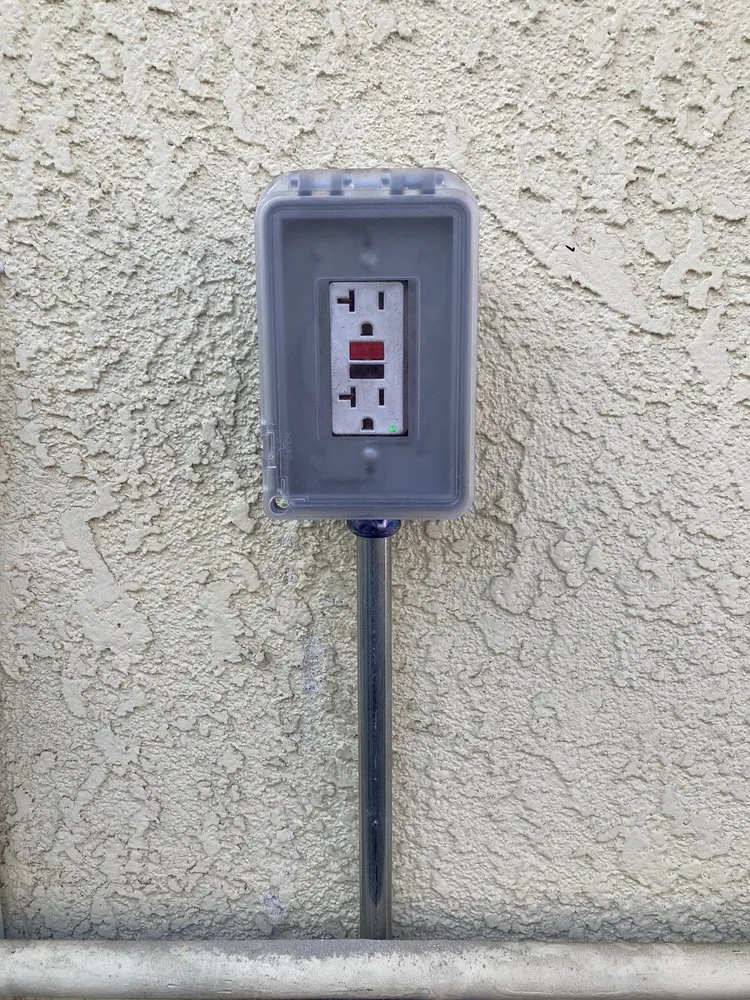 Slide of Shahtar Electrical Services