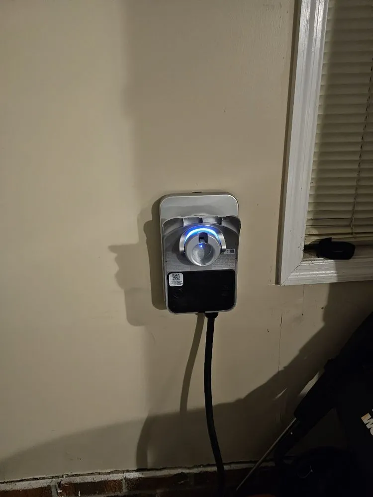 Slide of Shalonda’s Electrical Service