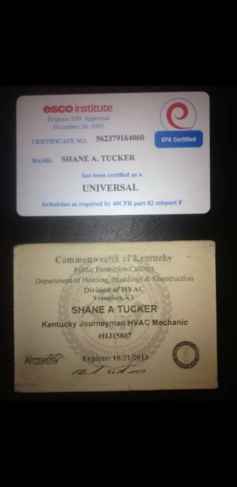 Licensed electrician providing circuit breaker repair in , 