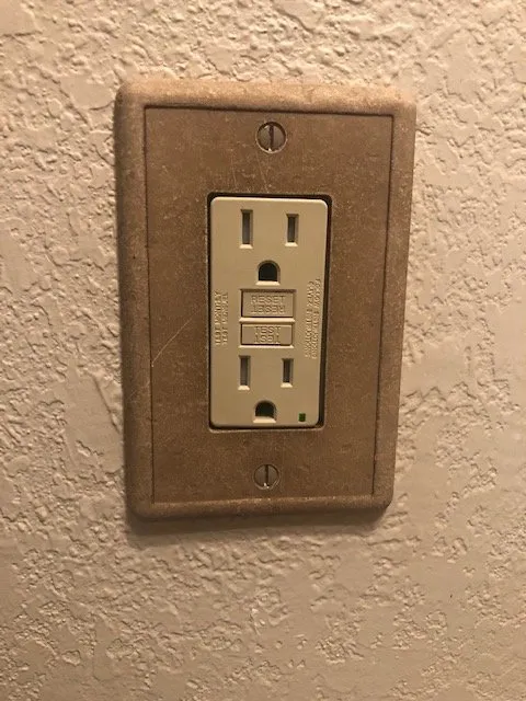 Slide of Shaun Woods Electric and Solar