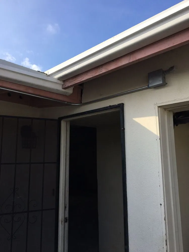 Slide of Shawn Swearingen Electric