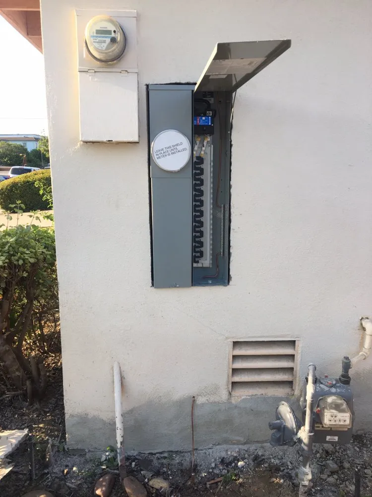 Slide of Shawn Swearingen Electric