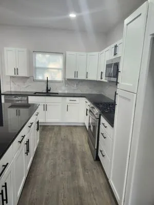 Sheenandoas Construction Services Logo