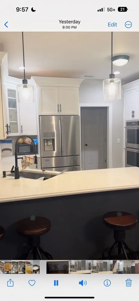 Emergency electrical service for homes in circuit breaker repair,  by 