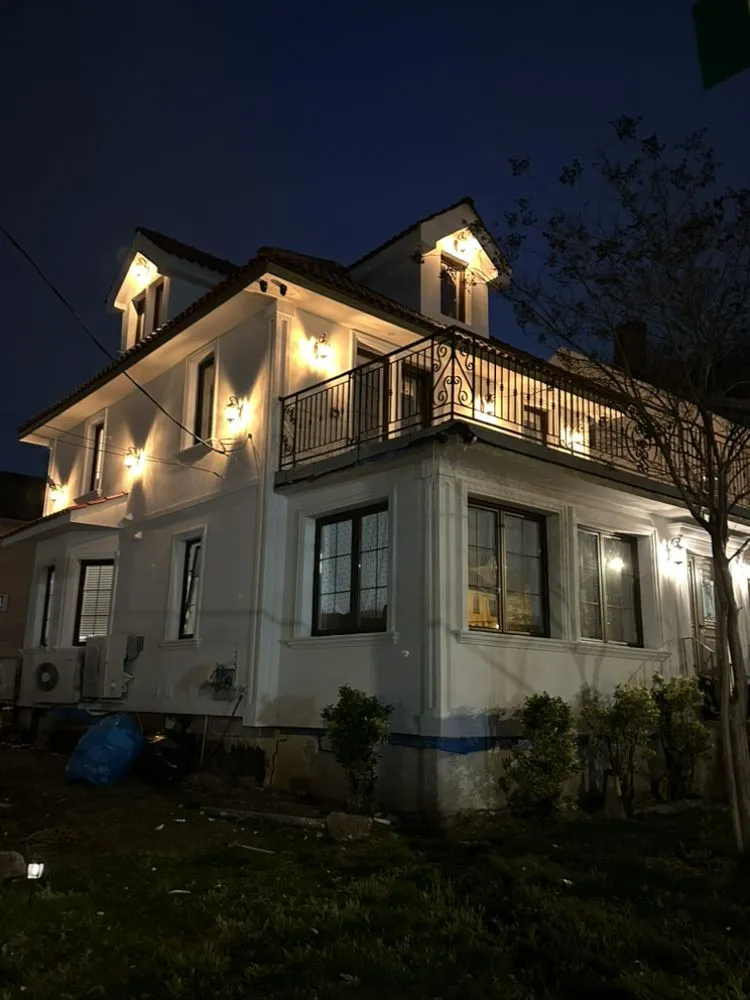 Slide of Shine Electric