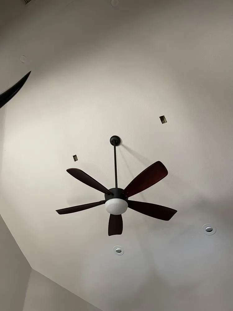 Expert electrician providing emergency electrical service in , 