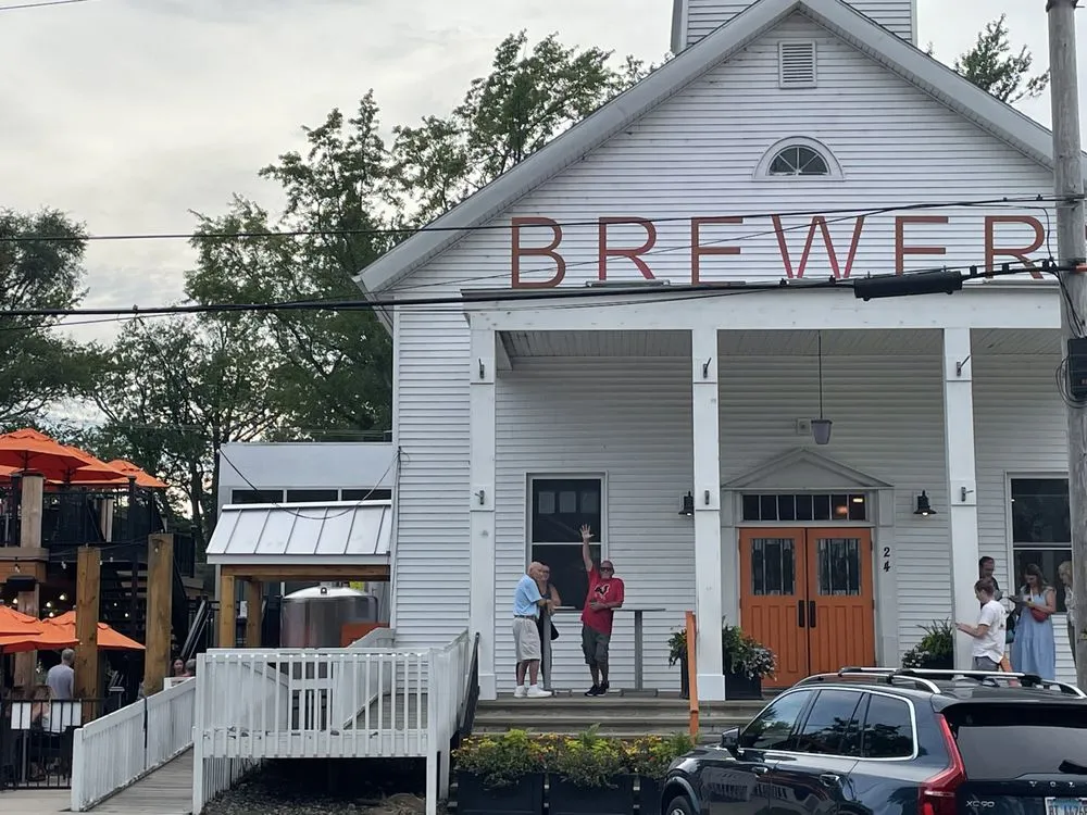 Reliable electrician providing wiring installation in ,