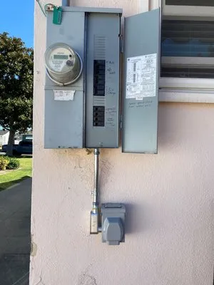 Shocka Electric Logo