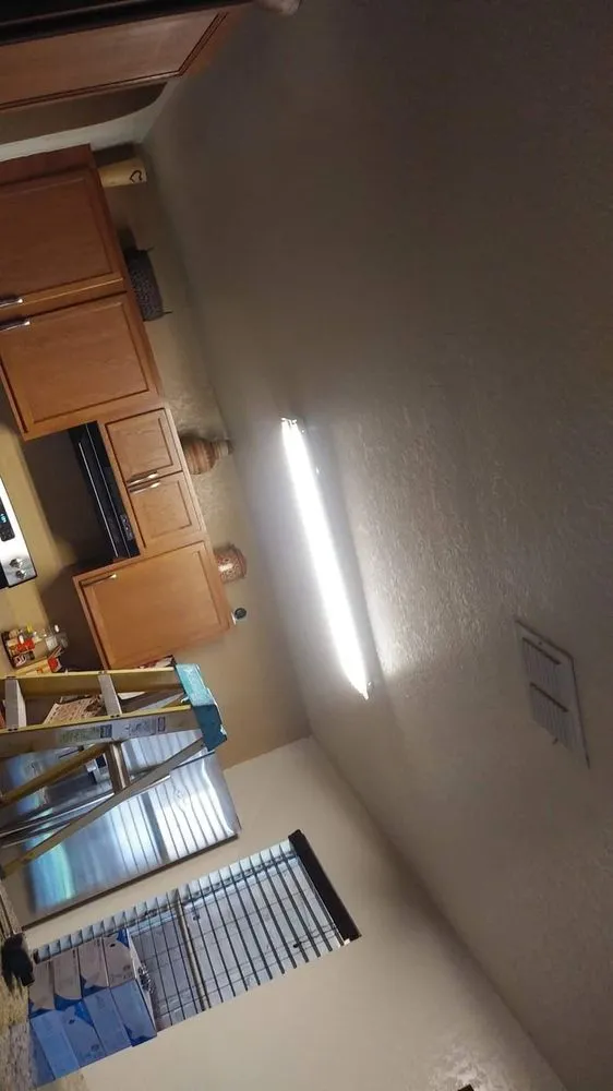 Licensed electrical service for homes in lighting installation,  by 