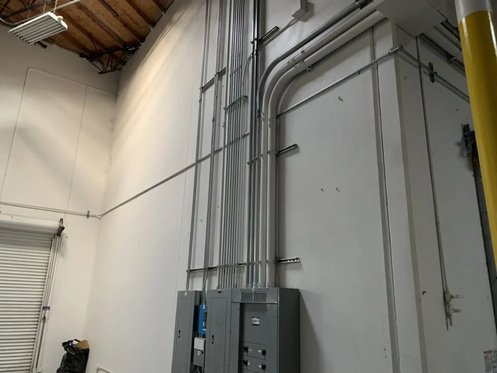 Slide of Shorty’s electric