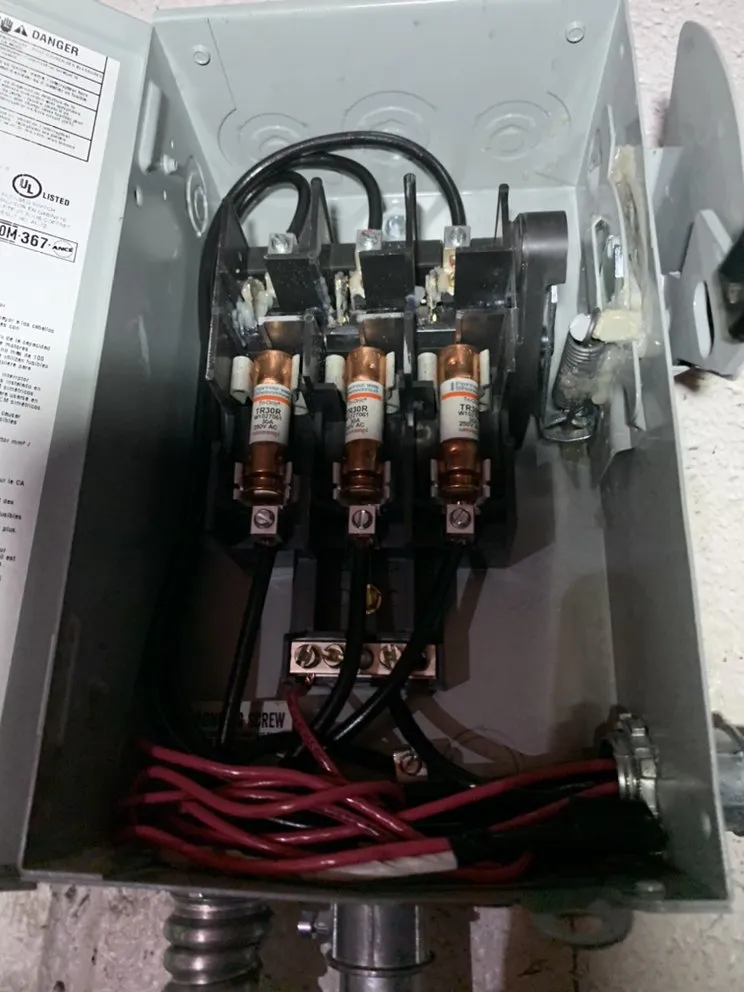 Slide of Shorty’s electric