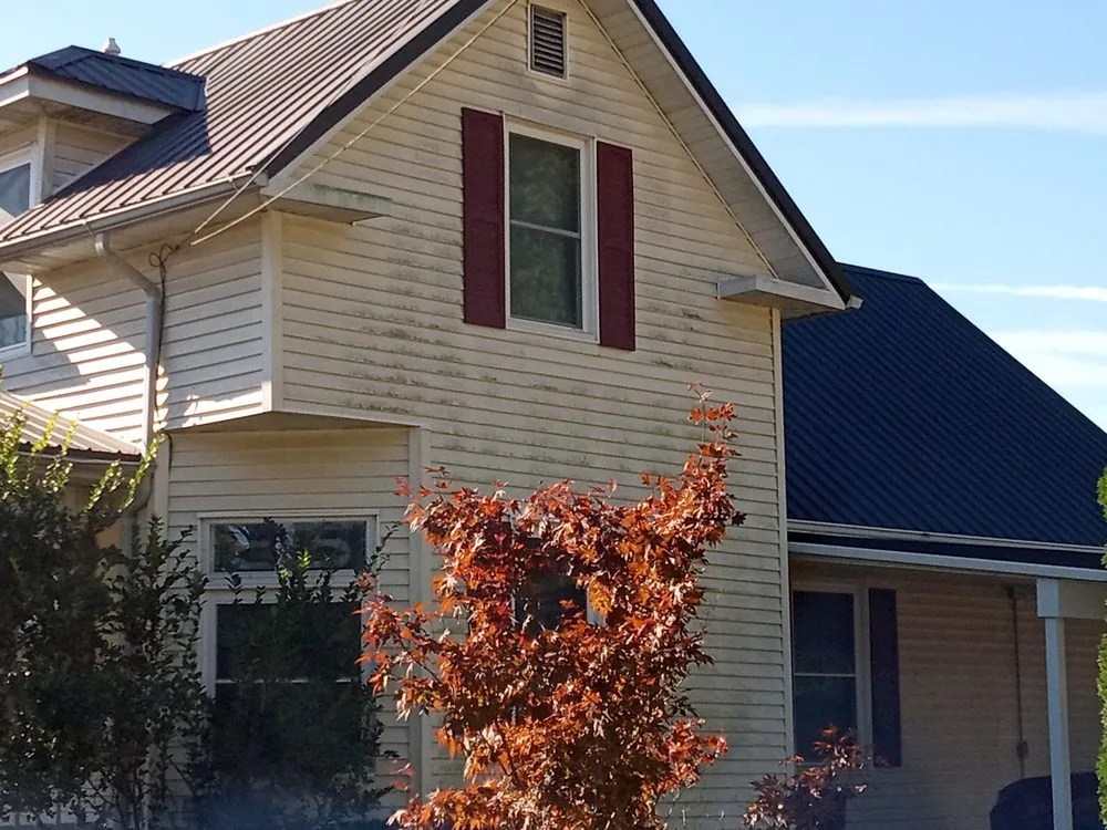 Certified electrician providing circuit breaker repair in Laddonia, MO - ShowMe Soft Wash