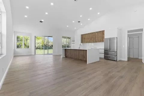 Licensed wiring installation in Port St. Lucie, FL by SHS Electrician