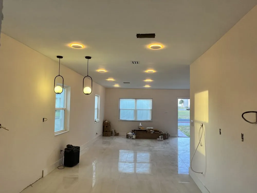 Emergency electrician providing emergency electrical service in Port St. Lucie, FL - SHS Electrician