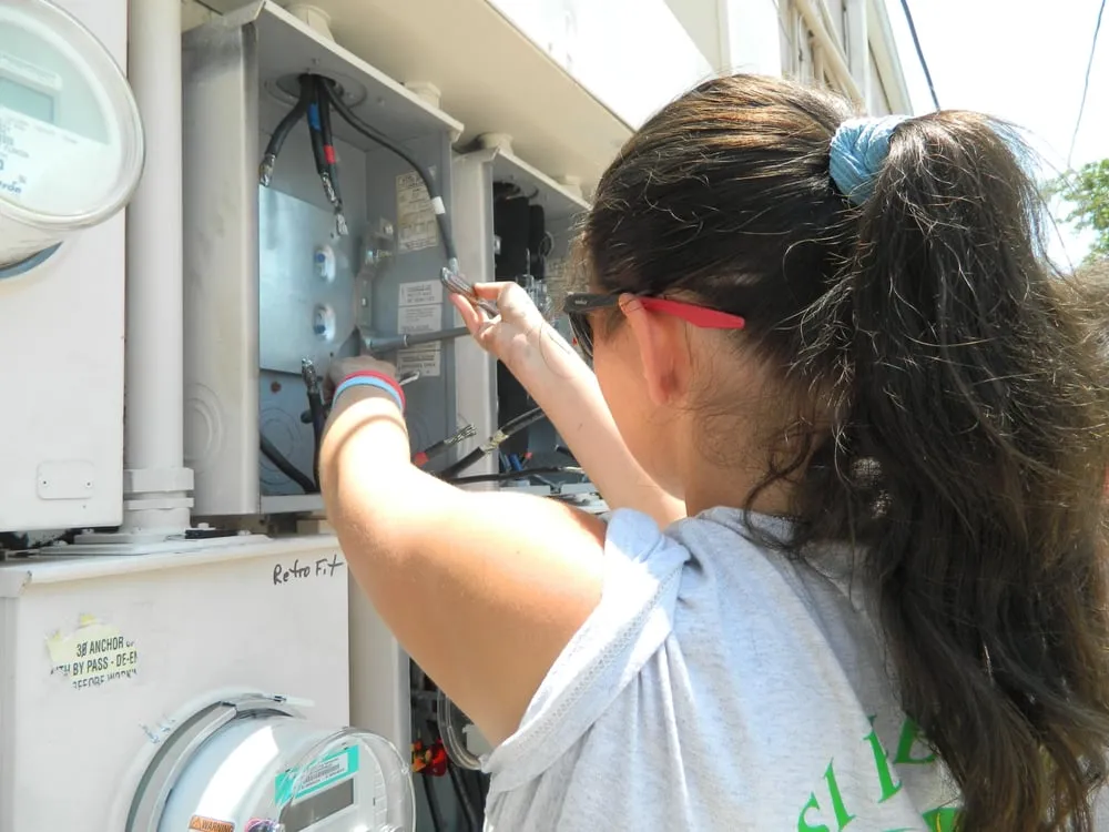 Slide of SI Electric