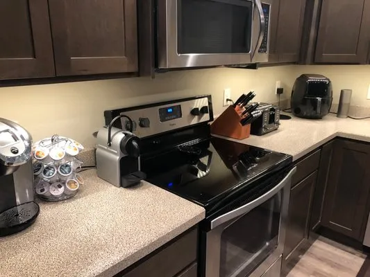 Silver Run Electric Logo