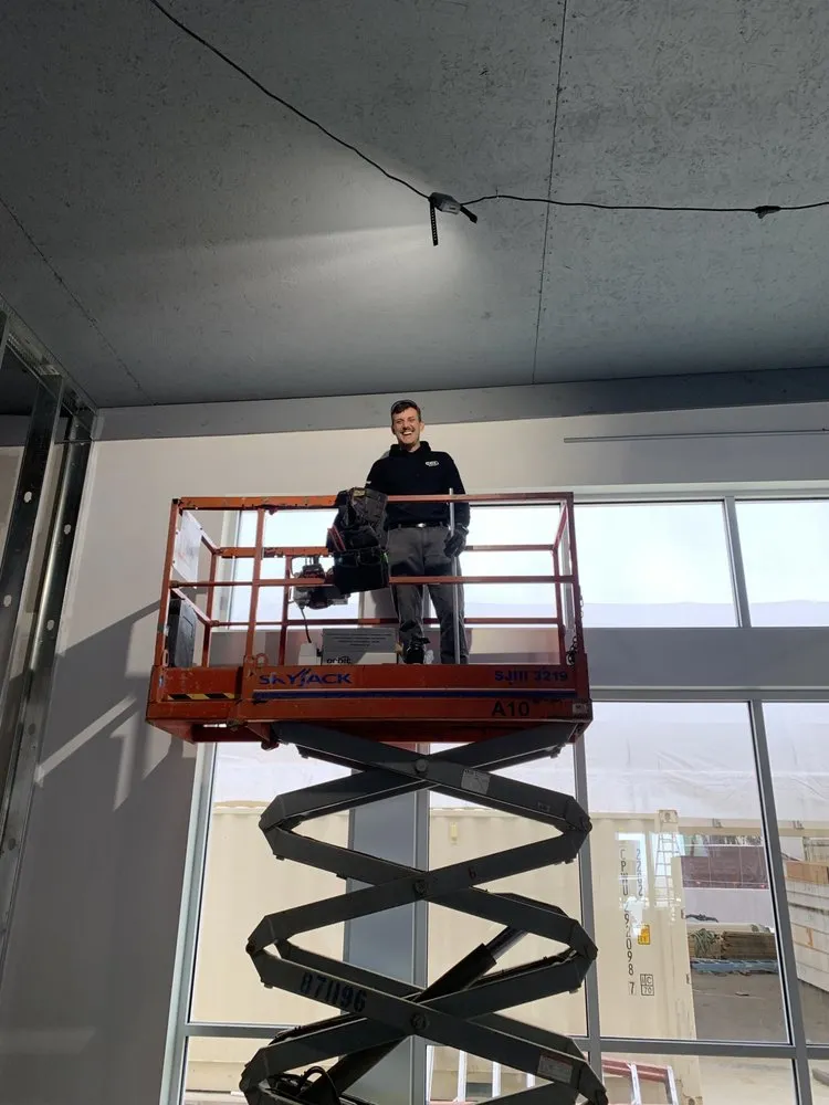 Slide of Simarro Electric