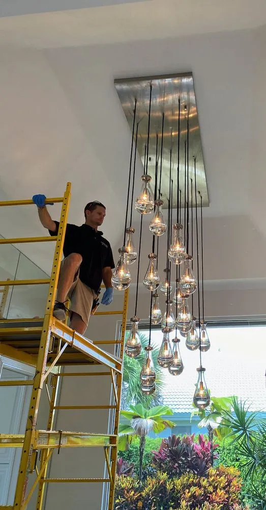 Professional emergency electrical service experts serving Lake Worth, FL - Simon Electric