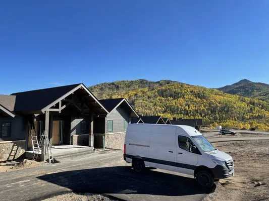 Simple Electric Logo