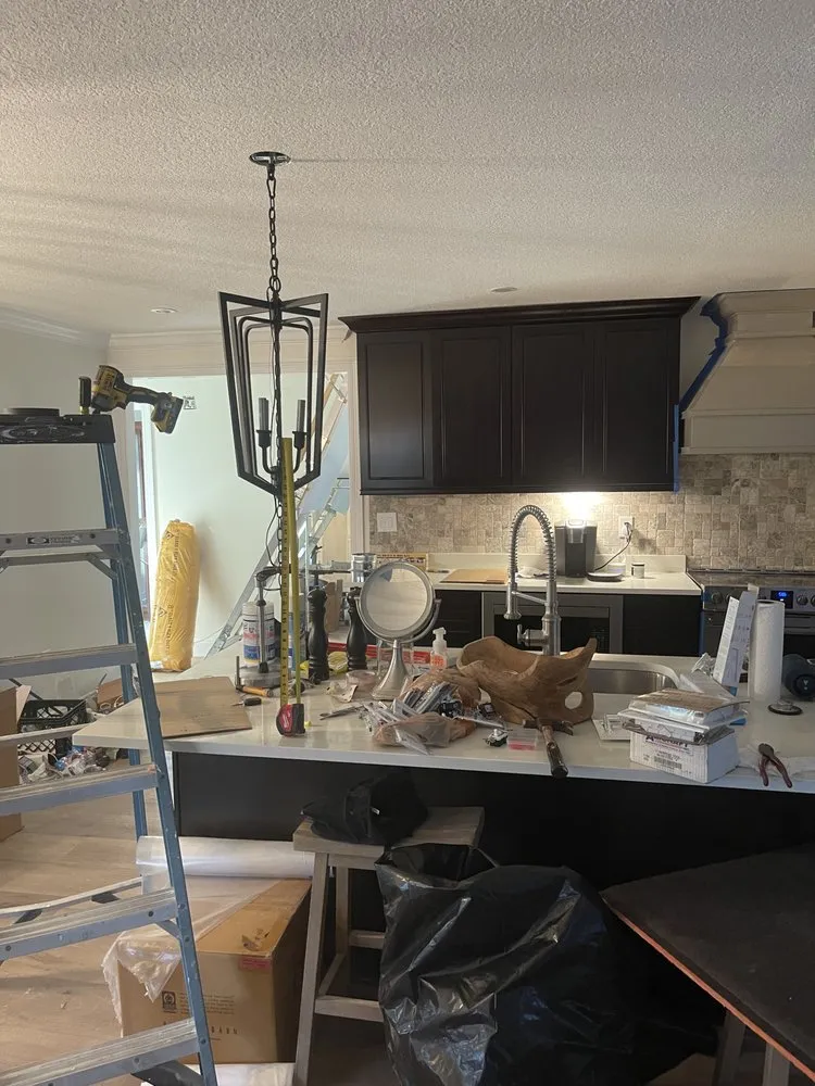 Licensed emergency electrical service experts serving , - Simple Maintenance 460