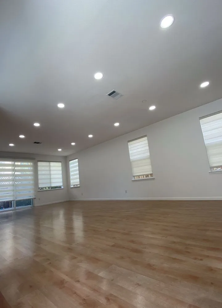 Slide of Simply Electric