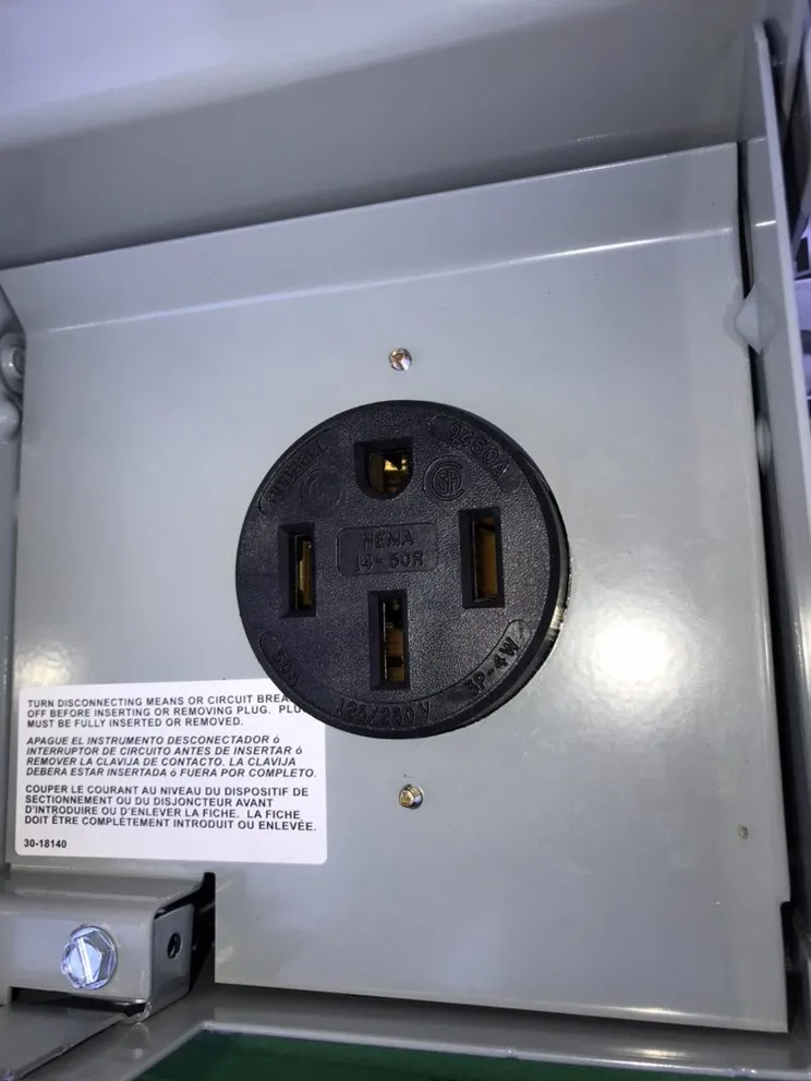 Emergency electrician providing lighting installation in , 