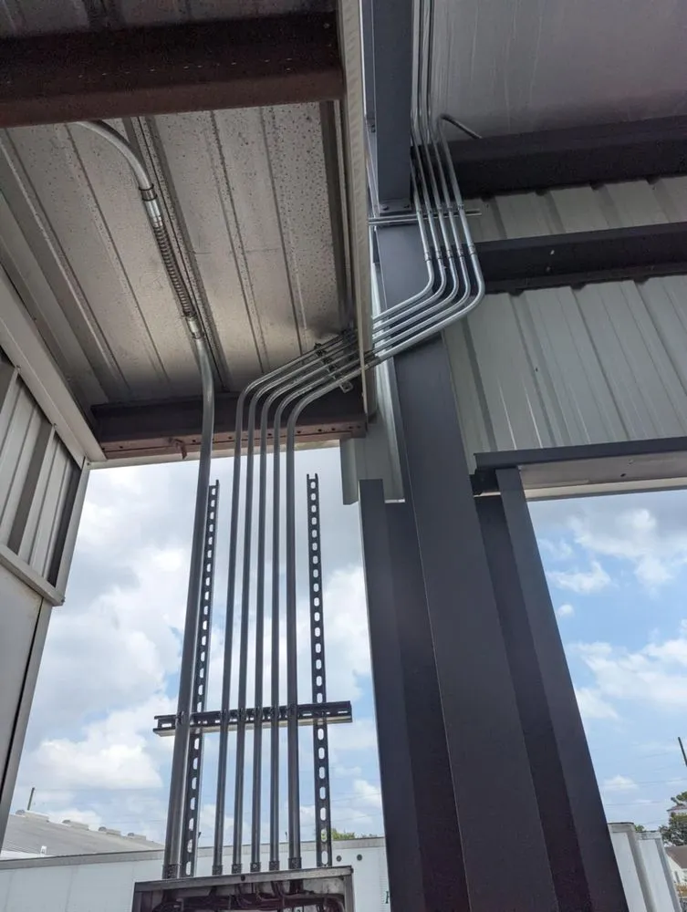 Slide of Simply Electric