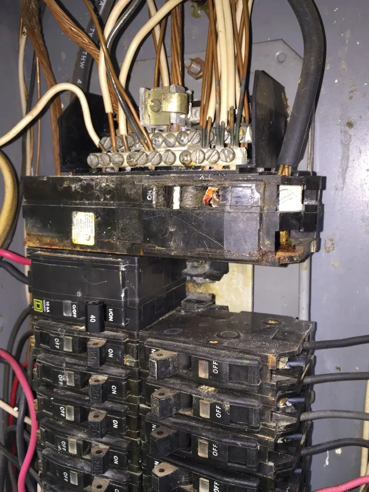 Slide of Sine Wave Electric & Construction