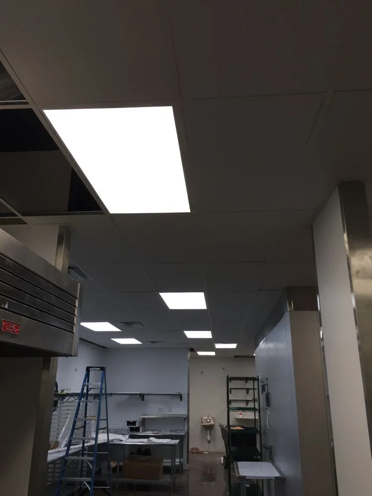 Expert electrician providing emergency electrical service in , 