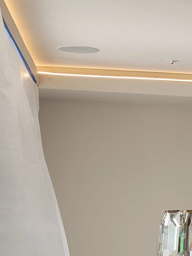 Certified outlet and switch repair service in San Fernando Valley, CA - Skayla Electric