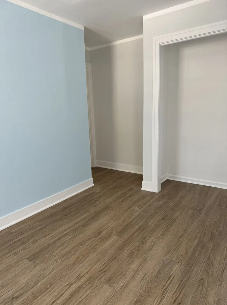 Reliable electrician providing lighting installation in , 