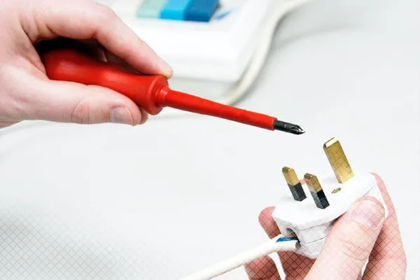 Affordable circuit breaker repair in Sunnyside, NY by Skillman Ave Electric
