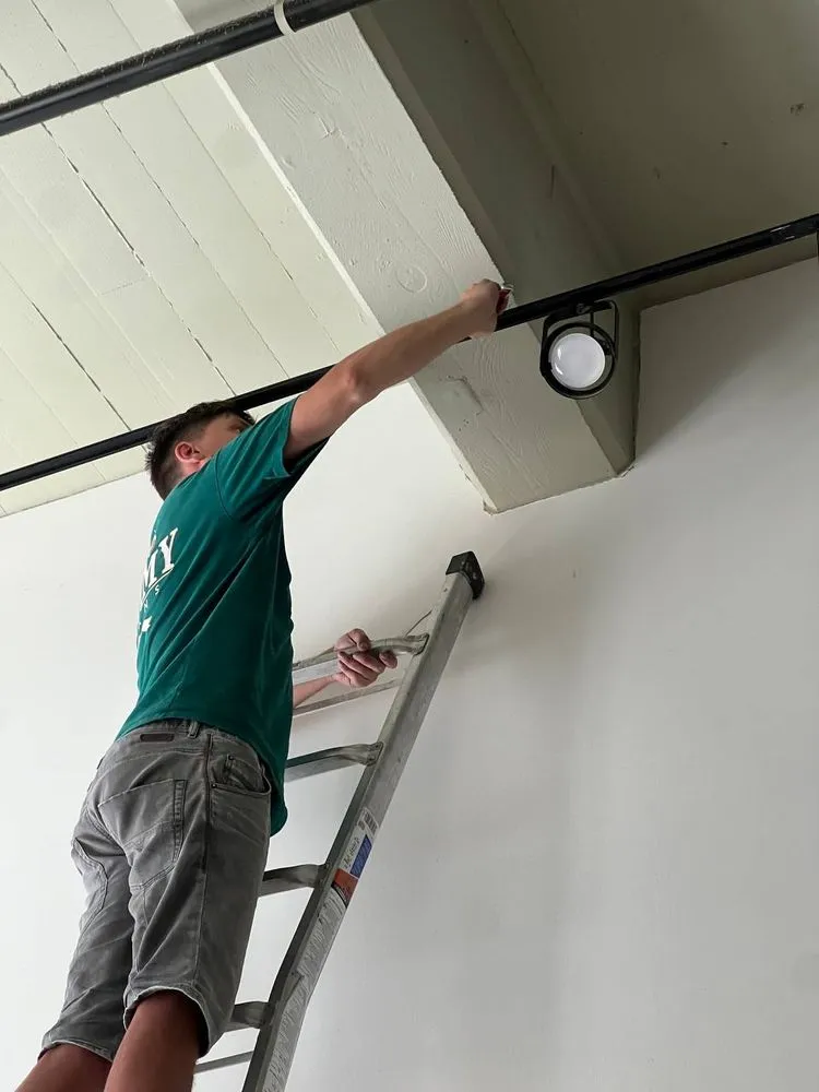 Professional emergency electrical service experts serving , - Skilly Hand