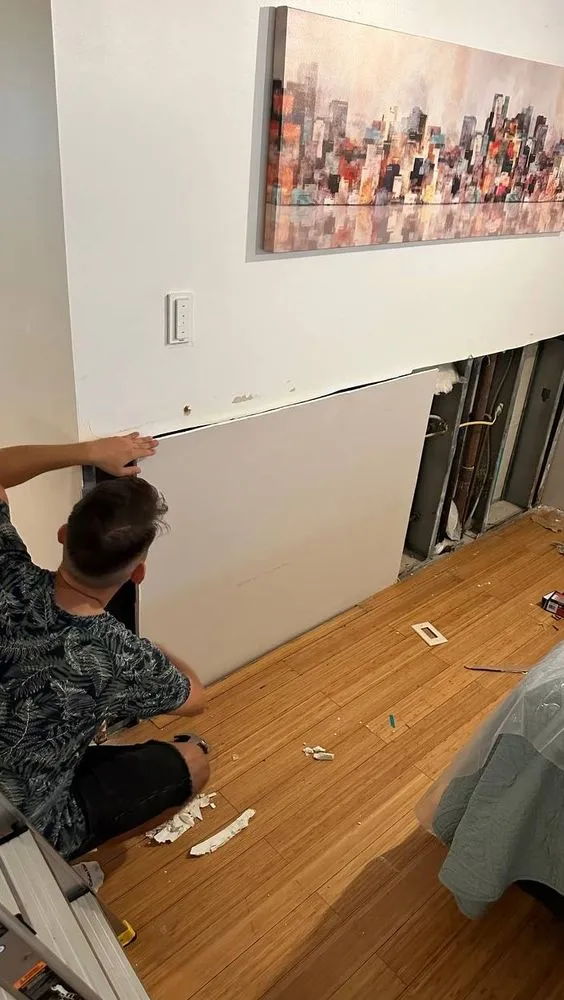 Slide of Skilly Hand