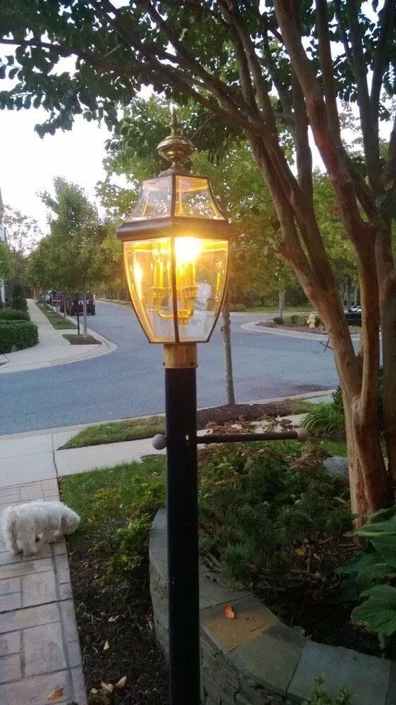 Affordable electrician providing lighting installation in , 