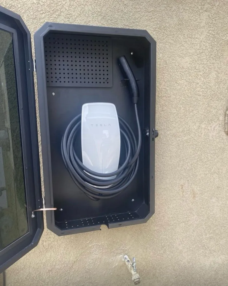 Slide of SKREWERS Electric