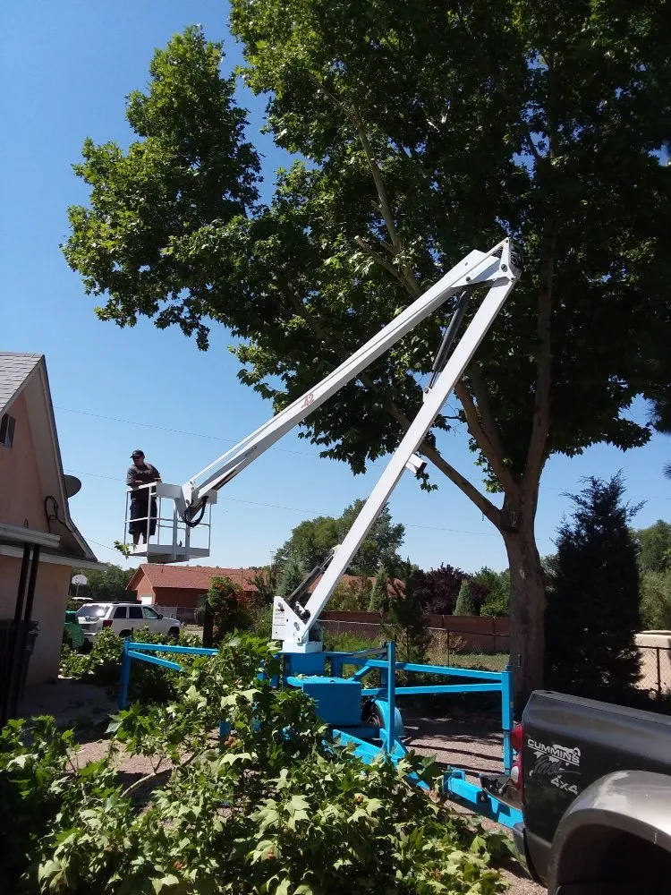 Slide of Sky High Bucket Truck Services